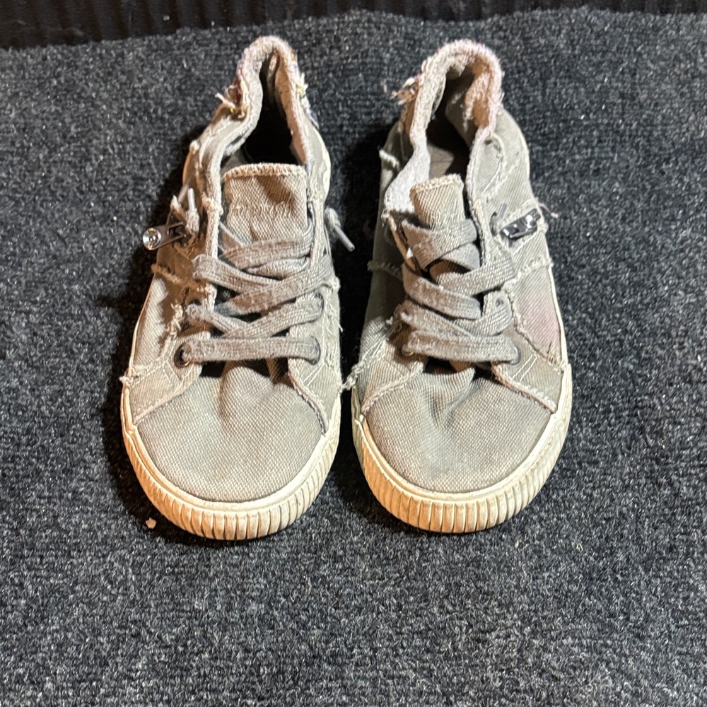 Casual Lt Olive Green Canvas Sneakers